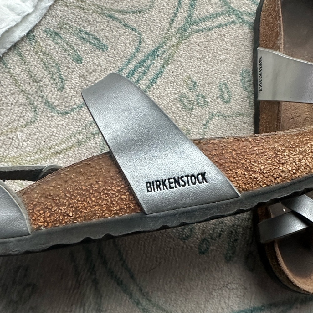 Birkenstock Mayari Sandal in Metallic Silver Sz 39 - Picture 5 of 6